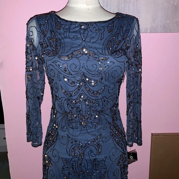 Dress - Picture 1 of 3